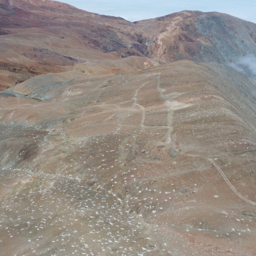 Aerial view to the south showing main sampling area. Cliff, Izcuña Fault on the left and secondary structures associated with the fault kinematics