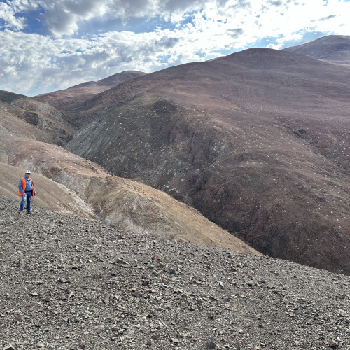 View to the north showing the trace of the Izcuña fault, contact between Jurassic-Cretaceous Intrusive with Triassic-Jurassic sedimentary rocks.